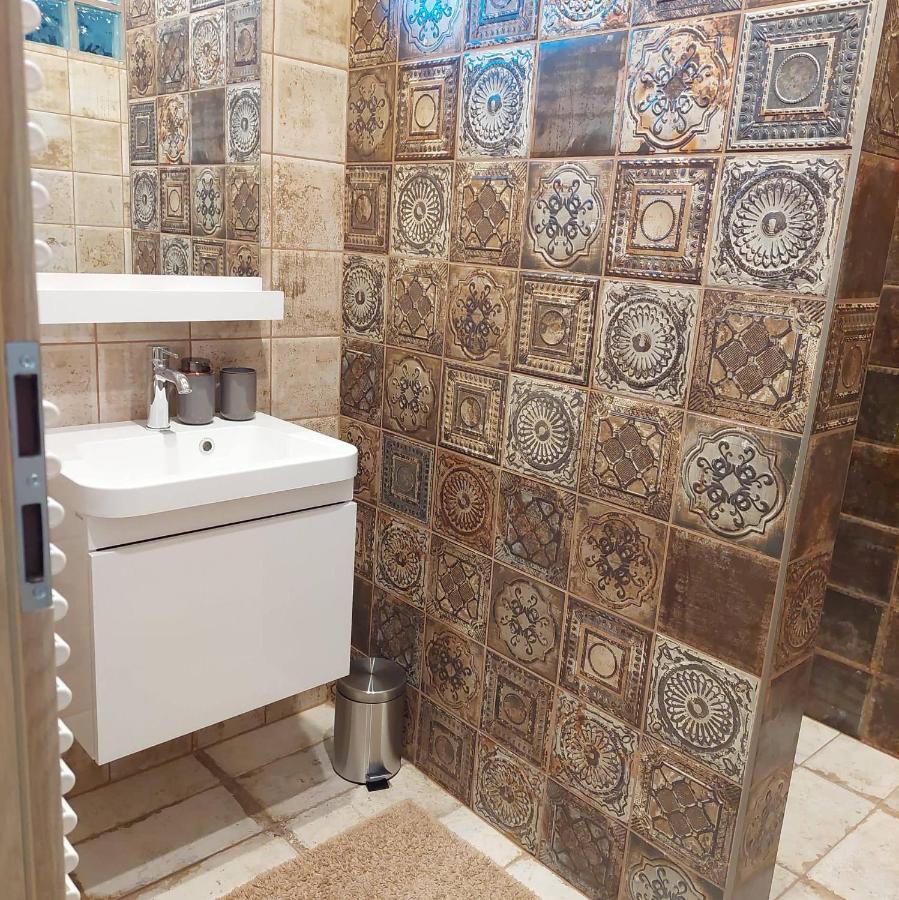 Dr Becsey Luxury Apartman Bekescsaba Extérieur photo